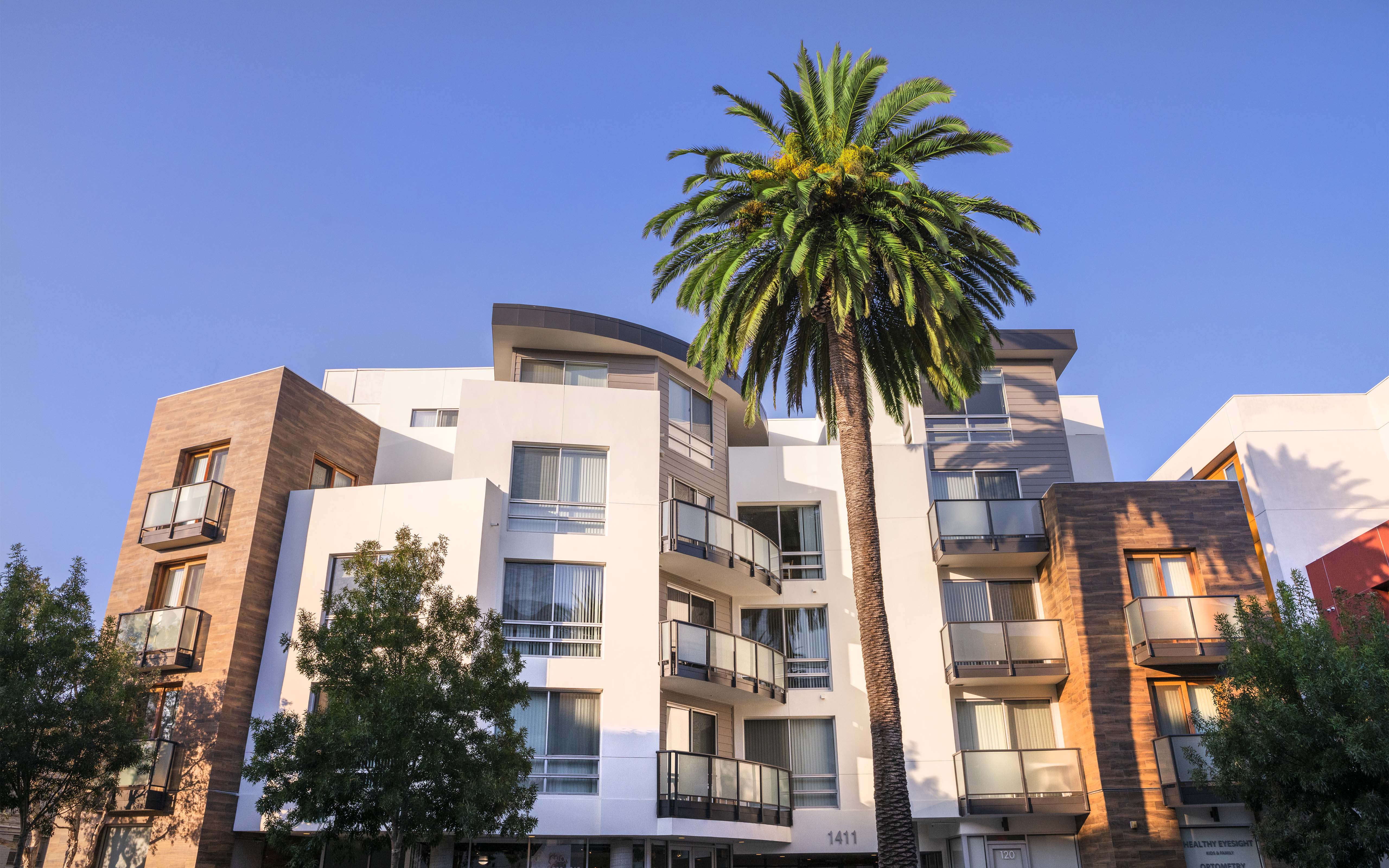 Arrezo Living at Santa Monica